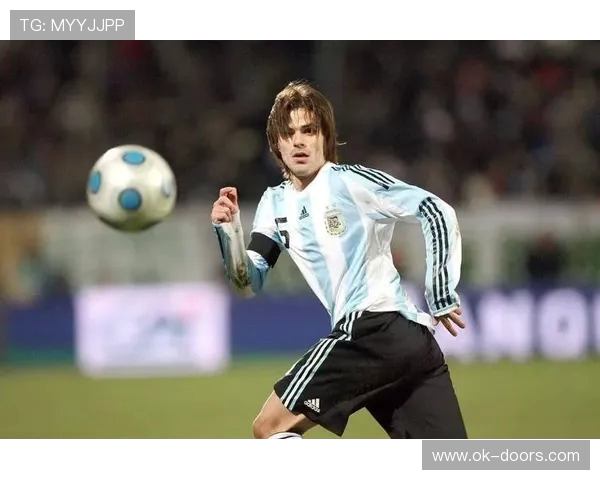 意媒曝帕雷德斯将重返博卡青年签三年合同 今夏离开罗马